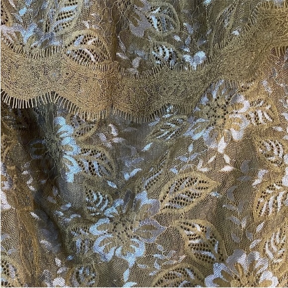 WHBM Floral Lace Off-Shoulder Bell Sleeve Blouse. 0. NWT. $110! - Picture 5 of 14